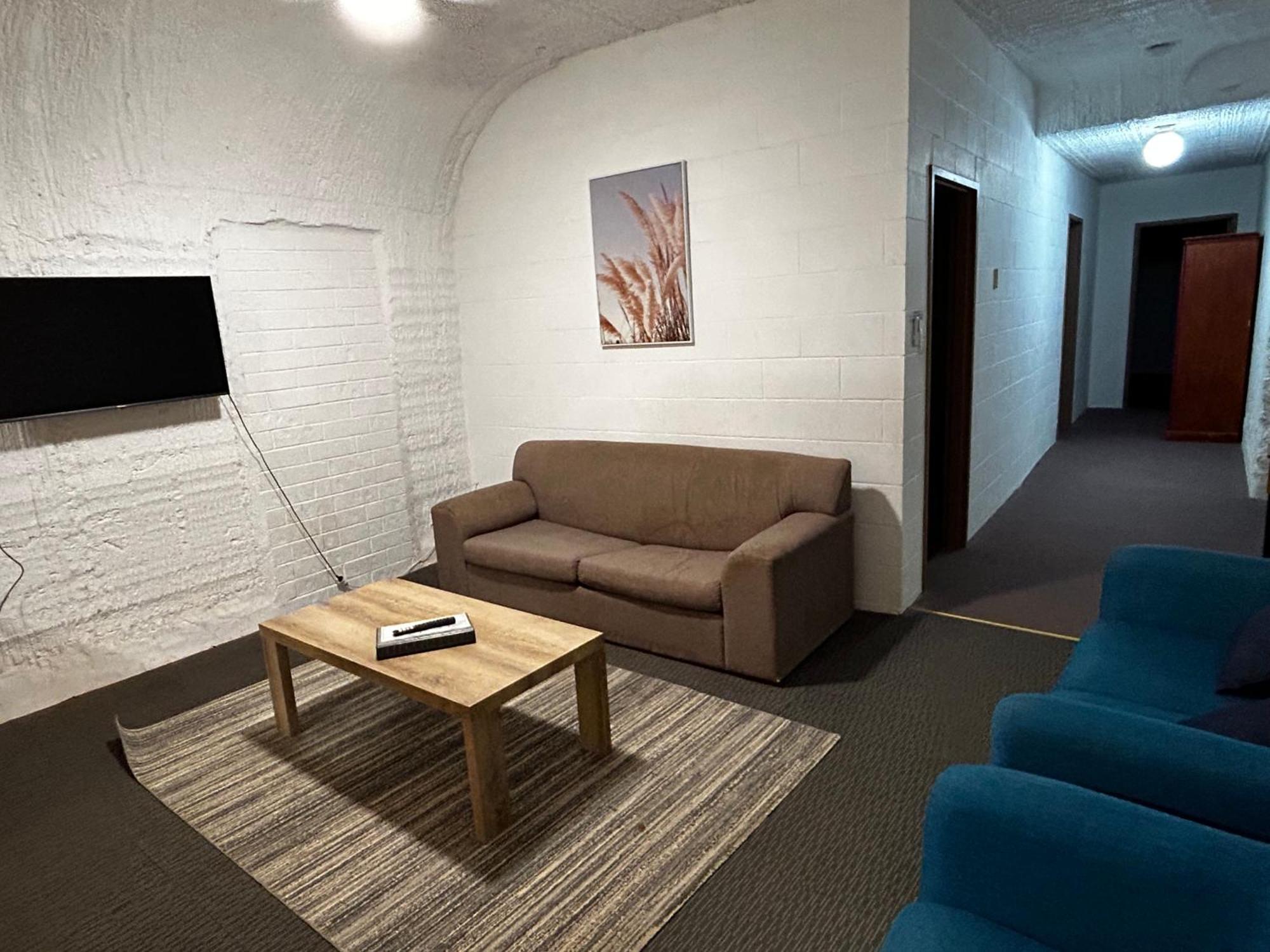 Desert View Apartments Coober Pedy Exterior photo