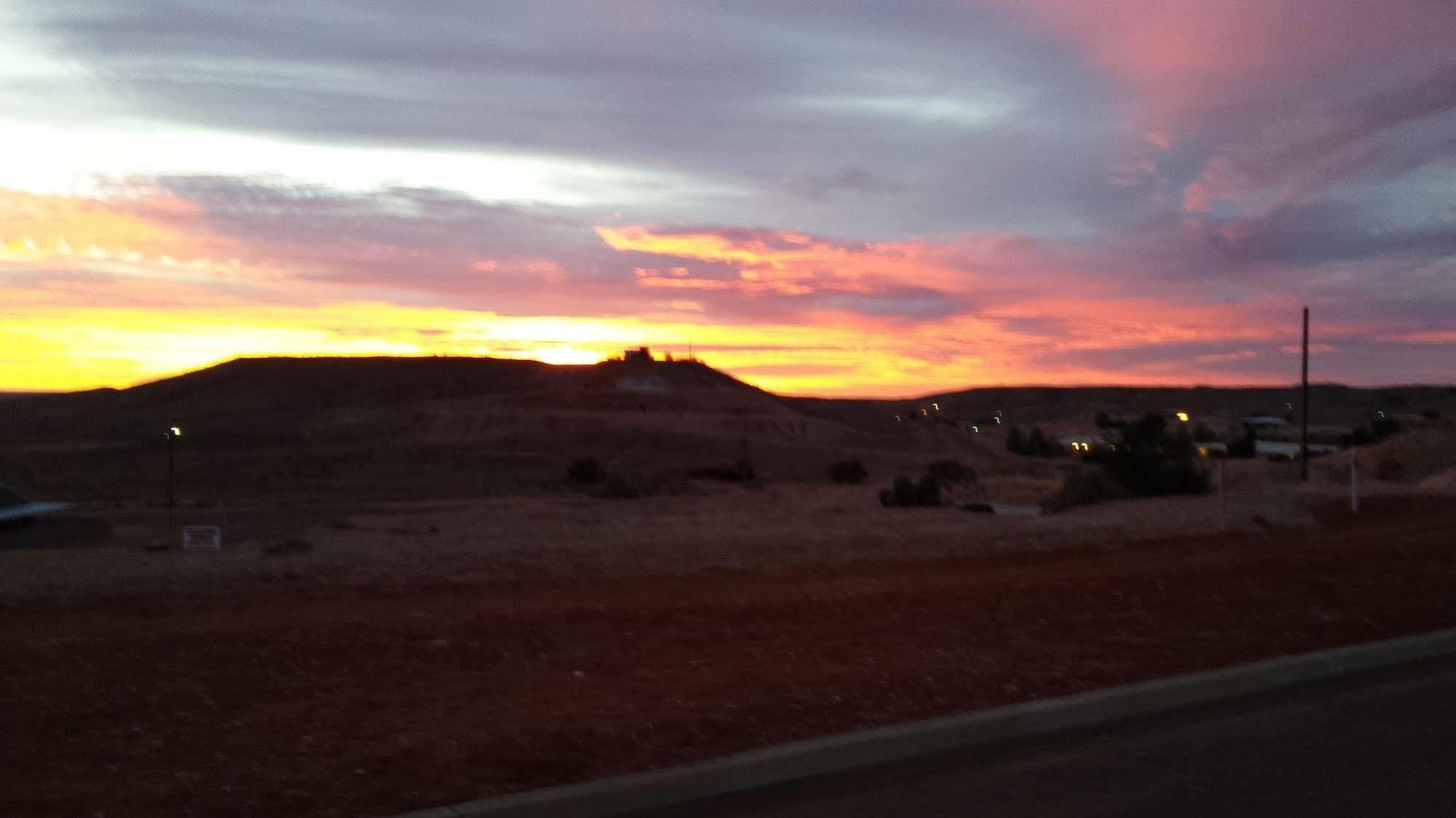 Desert View Apartments Coober Pedy Exterior photo